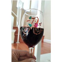 Ein Monogramm Stem Kelch Hand Bemalt Glas Geschenk Für Sie Ihn Kapazität 13 Oz Glas-Waren von CozyHome1