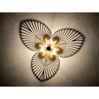 Wandlampe Op Art #3 - Holz Lampenschirm Akzentleuchte Fraktal Blätter Effektleuchte von CozyLuminate