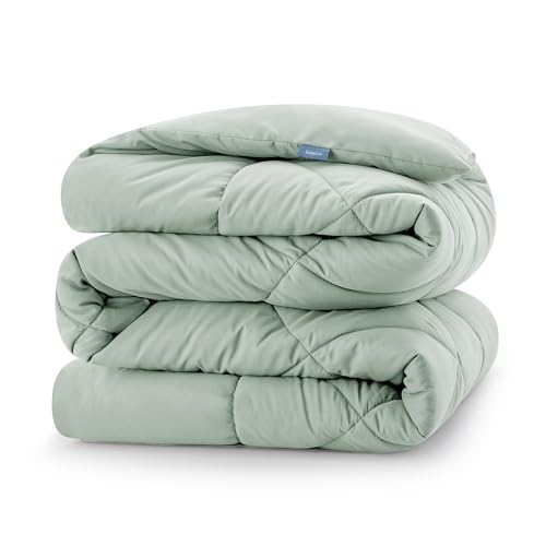 CozyLux Bettdecke 135x200 cm für 4 Jahreszeiten, Steppdecke Mikrofaser 300gsm, Ganzjahresdecke Decke 135x200cm, Super Weiche Zudecke Schlafdecke Atmungsaktive 135 x 200, Grün von CozyLux