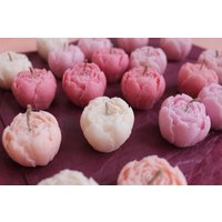 Set Von 4 | 8 Bunten Pfingstrosen-Kerzen, Aus Bienenwachs Oder Sojawachs, Perfekt Für Den Valentinstag, Geschenk Sie, Mama von CozyPlaceBG