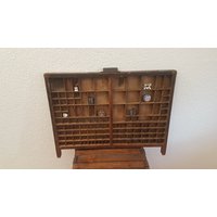 Hama Holz Setzkasten Schublade Vitrinenregal Schaukasten, Um 1920 von CozycatVintageShop