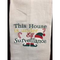 Dieses Haus Ist Unter Elf Überwachung Bestickt Mehl Sack Handtuch von CraftDivaCreations