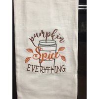 Kürbis Gewürz Alles Bestickt Mehl Sack Handtuch Kürbis Gewürz Alles Bestickt Mehl Sack Handtuch von CraftDivaCreations