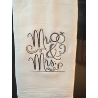 Mr. Und Frau Hochzeit/Jahrestag Bestickt Mehl Sack Handtuch Mr. Und Frau Hochzeit/Jahrestag Bestickt Mehl Sack Handtuch von CraftDivaCreations