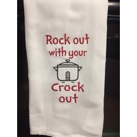 Rock Out Mit Ihrem Crock Aus Gestickten Mehl Sack Handtuch Rock Out Mit Ihrem Crock Aus Gestickten Mehl Sack Handtuch von CraftDivaCreations
