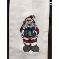 Weihnachtsmann Hält Ein Geschenk Skizze Design Besticktes Mehlsack Handtuch Weihnachtsmann Hält Ein Geschenk Skizze Design Besticktes Mehlsack Handtuch von CraftDivaCreations