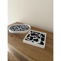 Tablett Mit Tierfell-Motiv - Handgefertigt Aus Keraflott | Oval & Quadratisch von CraftFusionCollect