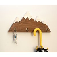 Hölzerne Bergkette Schlüsselhalter, Wandgarderobe, Hüte Halter, Schlüsselaufhänger, Natur Wald Wanddekor, Hochzeit, Einweihungsparty von CraftGiftsGM