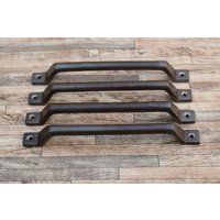 4x Vtg Gusseisen Tür Tor Schrank Kabinett Schublade Zieht Griffe Holzmöbel Hardware Werkzeuge Bauernhof Scheune Haus Dekor 20, 3 cm von CraftandcreatioStore