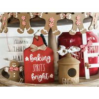 Mini Schneidebrett | Lebkuchen Tiered Tablett Dekor Handgeschnittene|Für Sich Stehende Weihnachten Holz Pfefferminz Rae Dunn von CraftedHiveCulture