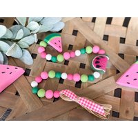 Wassermelone Perlengirlande, Tiered Tablett Dekor, Holz Und Filzperlen, Bauernhaus Dekor von CraftedHiveCulture