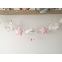 Schwan Kinderzimmer Deko/Accessoire. Mädchen Mädchenzimmer Girlande, Accessoires, Baby Geschenk von CraftedbystephCo