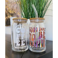 Eiskaffee Bierglas Dose | Bierglasdose Glaskaffeetasse Sodaglas Kaffeesüchtig Individuelle Tasse Mit Bambusdeckel Eiskaffee Bierglas Dose | Bierglasdose Glaskaffeetasse Sodaglas Kaffeesüchtig Individuelle Tasse Mit Bambusdeckel von CraftsWithSuz