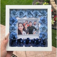 Foto Blumenkasten | Personalisierte Schattenbox Angepasstes Geschenk Für Geburtstag, Sweet 16, Weihnachten, Graduierung, Valentinstag, Jahrestag Foto Blumenkasten | Personalisierte Schattenbox Angepasstes Geschenk Für Geburtstag, Sweet 16, Weihnachten, Graduierung, Valentinstag, Jahrestag von CraftsWithSuz