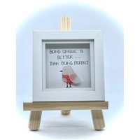 Seeglas Kunstrahmen Zitat Sein Einzigartig Besser Als Perfekt Lustig Kunst Gerahmt, Wohnkultur. Geschenk Original Kunstwerk Cornish Seaglass Seeglas Kunstrahmen Zitat Sein Einzigartig Besser Als Perfekt Lustig Kunst Gerahmt, Wohnkultur. Geschenk Original Kunstwerk Cornish Seaglass von CraftyCleave