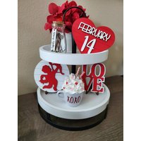 Valentinstag Tiered Tablett Dekor von CraftyDesignsByTiff