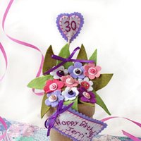 30. Geburtstag-Meilenstein-Geschenk, Handgemachter Andenken-Filz-Blumentopf, Regal-Verzierung von CraftyJoDesigns