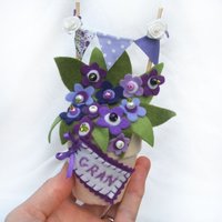 Personalisierter Filz Blumentopf Geschenk Lila Blumengesteck Für Gran von CraftyJoDesigns