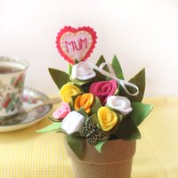 Personalisierter Filz Rose Blumentopf Handgemachtes Geschenk von CraftyJoDesigns