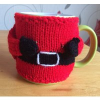 Weihnachten Santa Becher Geschenk St Patricks Gemütliches Hand Gestricktes Einzigartiges Umarmung Wichteln von CraftyKnittedToppers