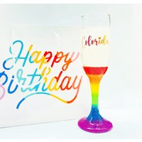 Personalisiertes Regenbogen-Sektglas | Buntes Sektglas Hochzeit Pride Stolz Geschenk lbgqt von CraftySouzasLLC