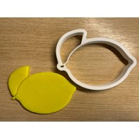 Zitrone Mit Blattförmigen Keksschneidern - 4 Größen Prägung Zitrone Mit Blattförmigen Keksschneidern - 4 Größen Prägung von CraftyThreeD