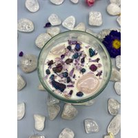 Energiereinigung | Aura Rosenquarz Chalcopyrit Kristall Infundierte Kerze Boho Dekor Rosen von CranasLight