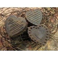 Schalenfüller Aus Geschwärztem Bienenwachs Schalenfüller Aus Geschwärztem Bienenwachs von CranberryCornstalkCo