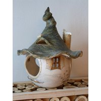 Handgefertigtes Vogelhaus Aus Keramik | Design Verspielt- Gartendekoration - Gartendeko Garten Vogelhäuschen Futterhaus von CreAktivKERAMIK