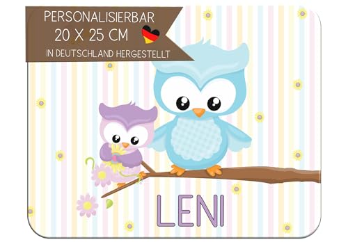 CreaDesign, Frühstücksbrettchen Kinder mit Namen personalisiert, Brettchen Kinder Kunststoff Eule Frühling, Antirutsch-Noppen, Größe 20 x 25 cm von CreaDesign