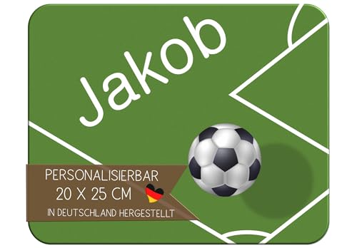 CreaDesign, Frühstücksbrettchen Kinder mit Namen personalisiert, Brettchen Kinder Kunststoff Fußball, Antirutsch-Noppen, Größe 20 x 25 cm von CreaDesign