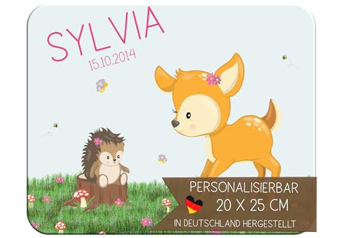 CreaDesign Personalisiertes Kinder Frühstücksbrett mit Namen, 20x25 cm, rutschfestes Schneidebrett aus Kunststoff, Reh Design, spülmaschinen & mikrowellengeeignet, Schneidbrett für Kinder von CreaDesign