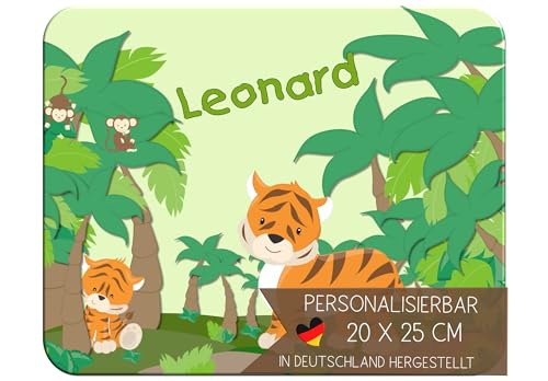 CreaDesign Personalisiertes Kinder Frühstücksbrett mit Namen, 20x25cm, rutschfestes Schneidebrett aus Kunststoff, Safari-Löwe Design, spülmaschinen & mikrowellengeeignet, Schneidbrett für Kinder von CreaDesign