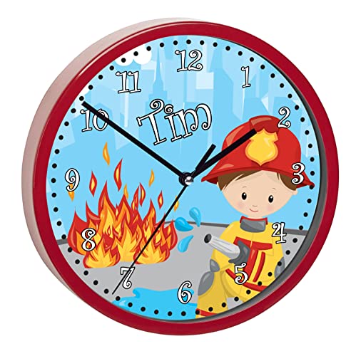 CreaDesign, WU-02-1139, Feuerwehr-Mann Wanduhr für Kinderzimmer, personalisierbar mit Namen, Rahmen rot, Durchmesser 19,5 cm von CreaDesign