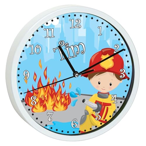 CreaDesign WU-00-1139, Feuerwehr-Mann Wanduhr für Kinderzimmer, personalisierbar mit Namen; Rahmen weiß, Durchmesser 19,5 cm von CreaDesign