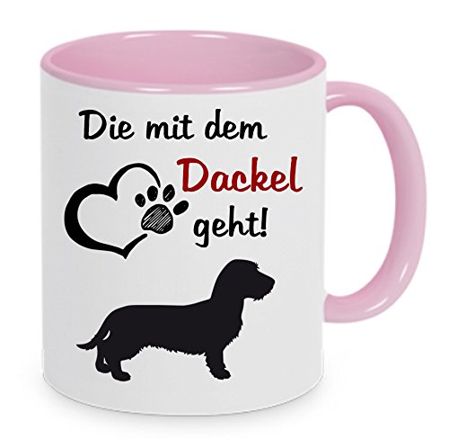 Die mit dem Dackel geht - Kaffeetasse mit Motiv, Tasse mit Druck, auch individuell mit Spruch, Foto, Wunschtext, Wunschname (rosa) von Crealuxe