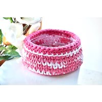 Einweihungsgeschenk - Häkelschale Baby Mädchen Zimmer Dekor Wohnheim Rosa Und Weiß Korb von Creasebysurekha