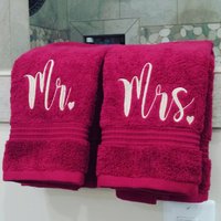 Herr Und Frau Bad Handtuch Set, Bestickt, Handtuch, Hochzeitsgeschenk, Einweihungsgeschenk, Herr von Create2MotivateGifts
