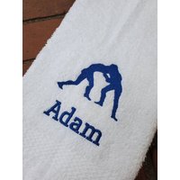 Personalisiertes Männliches Wrestler Sweat Handtuch Besticktes Gym Handtuch von Create2MotivateGifts