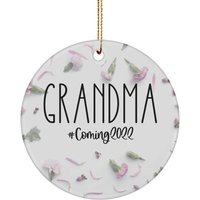 Oma Ornament, Baby Unterwegs, Geschenke Für Werdende Oma, Schwangerschaftsanzeige, Kommt 2022, Keramik Weihnachtsdekoration von CreateFunSpreadHappy