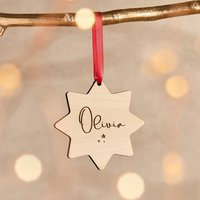 Personalisierte Holzstern Name Weihnachtskugel | Sterndekoration Mit Eingraviertem Namen Namensverzierung Für Den Weihnachtsbaum von CreateGiftLove