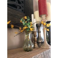 Vintage Vase Mit Forsythien Und Eukalyptus von CreatedbyAmyLou