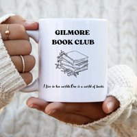 Gilmore Tasse Book Club I Live in Two Worldsgilmore Club Bücher Tassegeschenk Für Freundin von CreateyourmagicShop