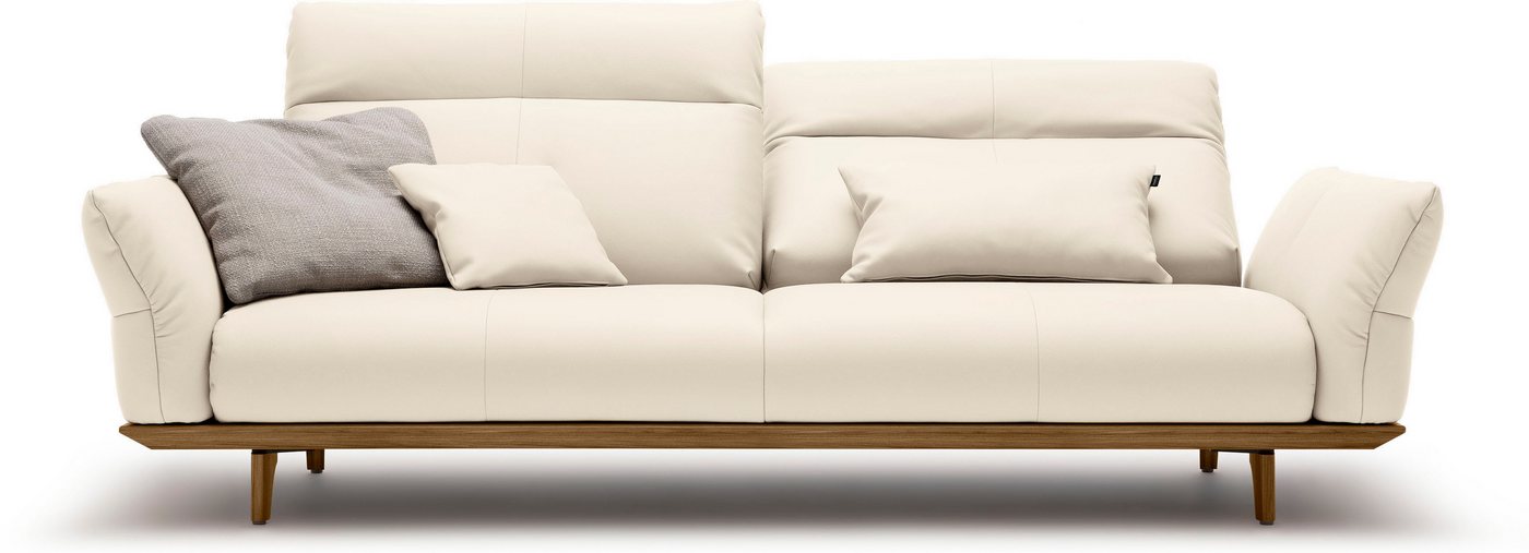 Creation BY ROLF BENZ 3,5-Sitzer CR.460 Designsofa mit erstklassigem Sitzkomfort, Sockel und Füße in Nussbaum, Breite 228 cm Creation BY ROLF BENZ 3,5-Sitzer CR.460 Designsofa mit erstklassigem Sitzkomfort, Sockel und Füße in Nussbaum, Breite 228 cm von Creation BY ROLF BENZ