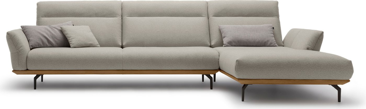Creation BY ROLF BENZ Ecksofa CR.460, Sockel in Nussbaum, Winkelfüße in Umbragrau, Breite 338 cm Creation BY ROLF BENZ Ecksofa CR.460, Sockel in Nussbaum, Winkelfüße in Umbragrau, Breite 338 cm von Creation BY ROLF BENZ