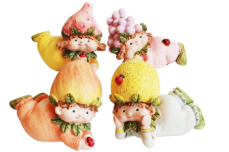 ELLUG Dekofigur 4er Set liegende Früchtekinder mit Früchtehut und Obst, Sommer Deko Figuren aus Kunststein H.: 7,5cm von ELLUG