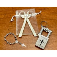 12 Taufe Mini Bibeln Und Rosenkranz Silber Gunst Personalisierte Recuerdo De Bautizo Con Rosario Personalizado von CreationsAndrea