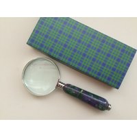 Geburtstagsgeschenk 60 Mm Lupe Ca. 5-Fach Vergrößerung Handgedrehter Griff ... Aus Gemischtem Farbigem Poliertem Acryl Geburtstagsgeschenk 60 Mm Lupe Ca. 5-Fach Vergrößerung Handgedrehter Griff ... Aus Gemischtem Farbigem Poliertem Acryl von Creationsbykandpj