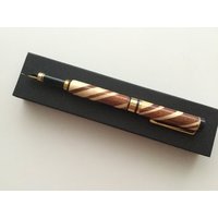 Ooak...vatertagsgeschenk...handgedrechselteleimholzfüllfederhalter in Schwarzer Geschenkbox von Creationsbykandpj