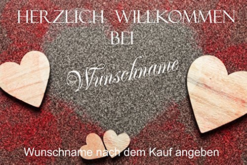 CreaLuxe Fussmatte mit Wunschtext / Wunschname Herzlich Willkommen - Motiv Herzteppich - 60x40 cm - Gummi Rückseite / rutschfest - Filzoberfläche - Bedruckte Türmatte - Innenmatte von Creativ Deluxe